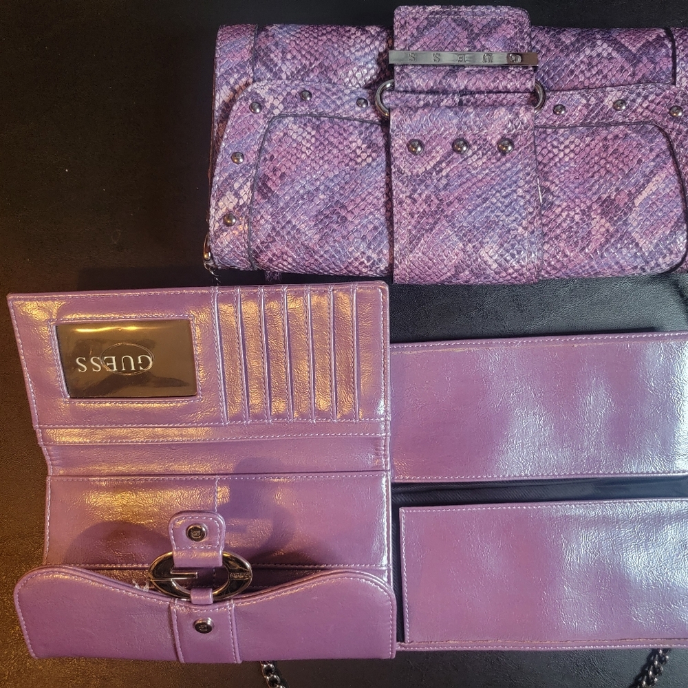 Guess Clutch with wallet and checkbook cover. Has a chain link strap.  Excellent